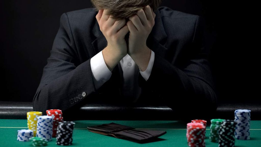 how to deal with downswing in poker